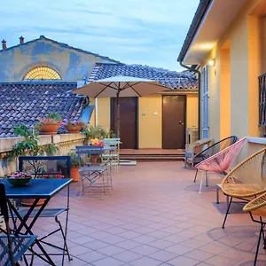 residence-vita-studios-apartaments.emilia-romagnahotels.net/